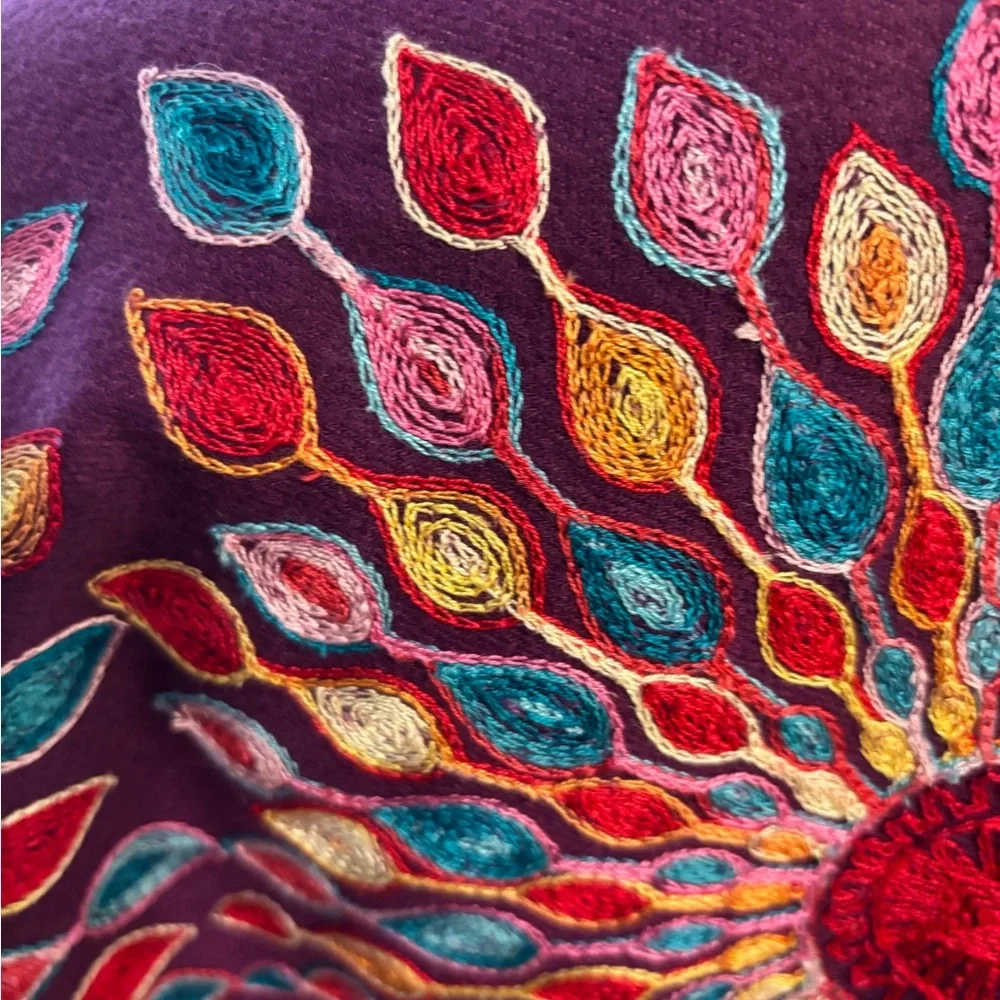 Colorful Embroidered wrap - Picture 6 of 10